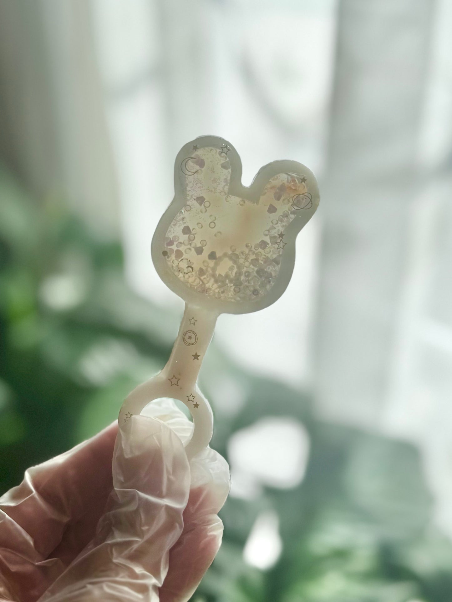 Gold stars bunny dry shaker wand