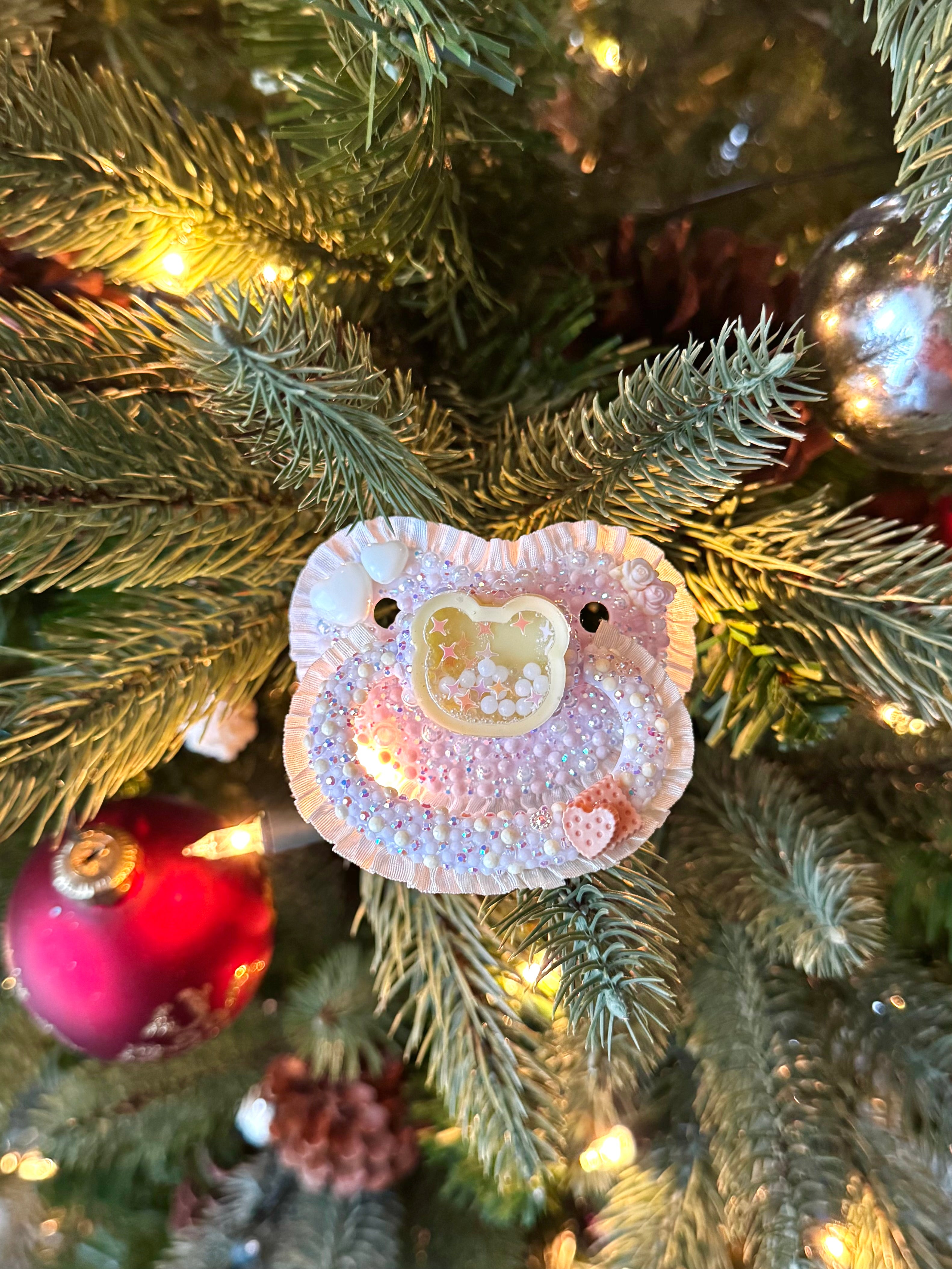 Bear resin shaker adult pacifier