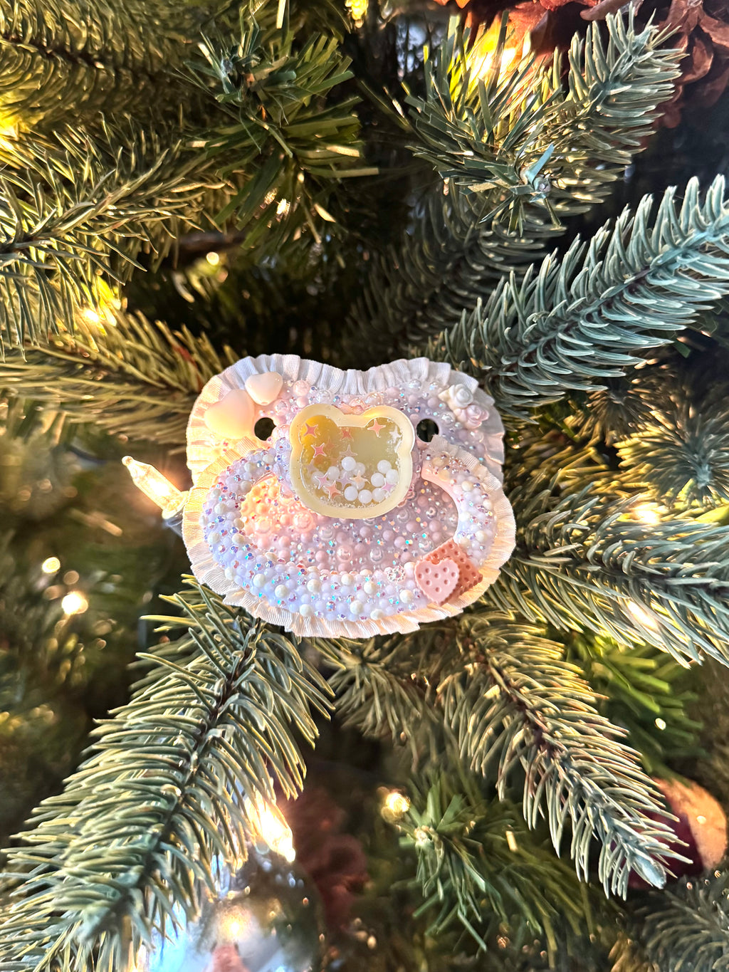 Bear resin shaker adult pacifier