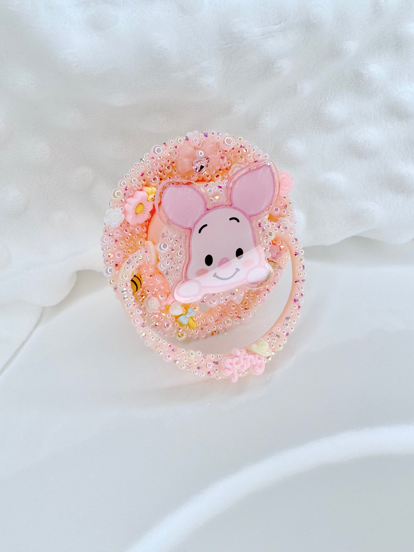 Piglet - Round adult pacifier