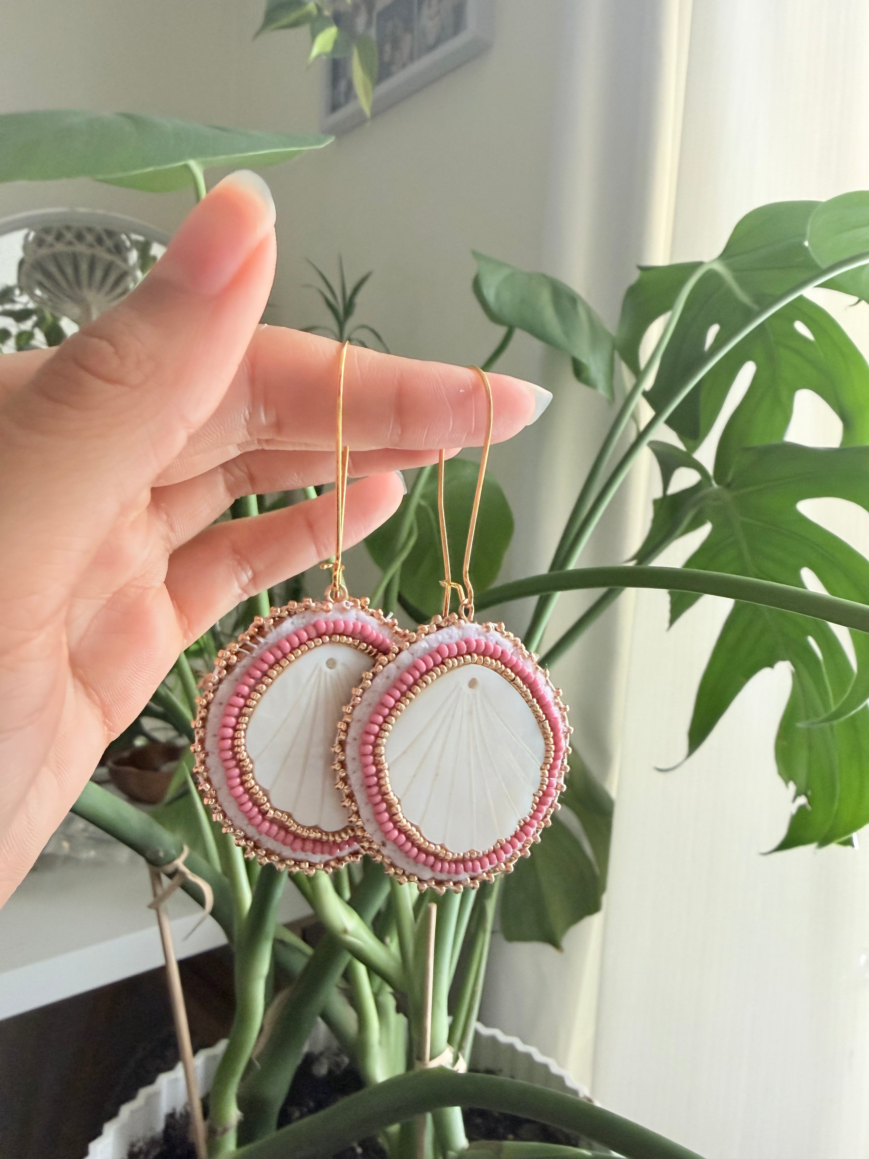 Freshwater pearl beaded earrings
